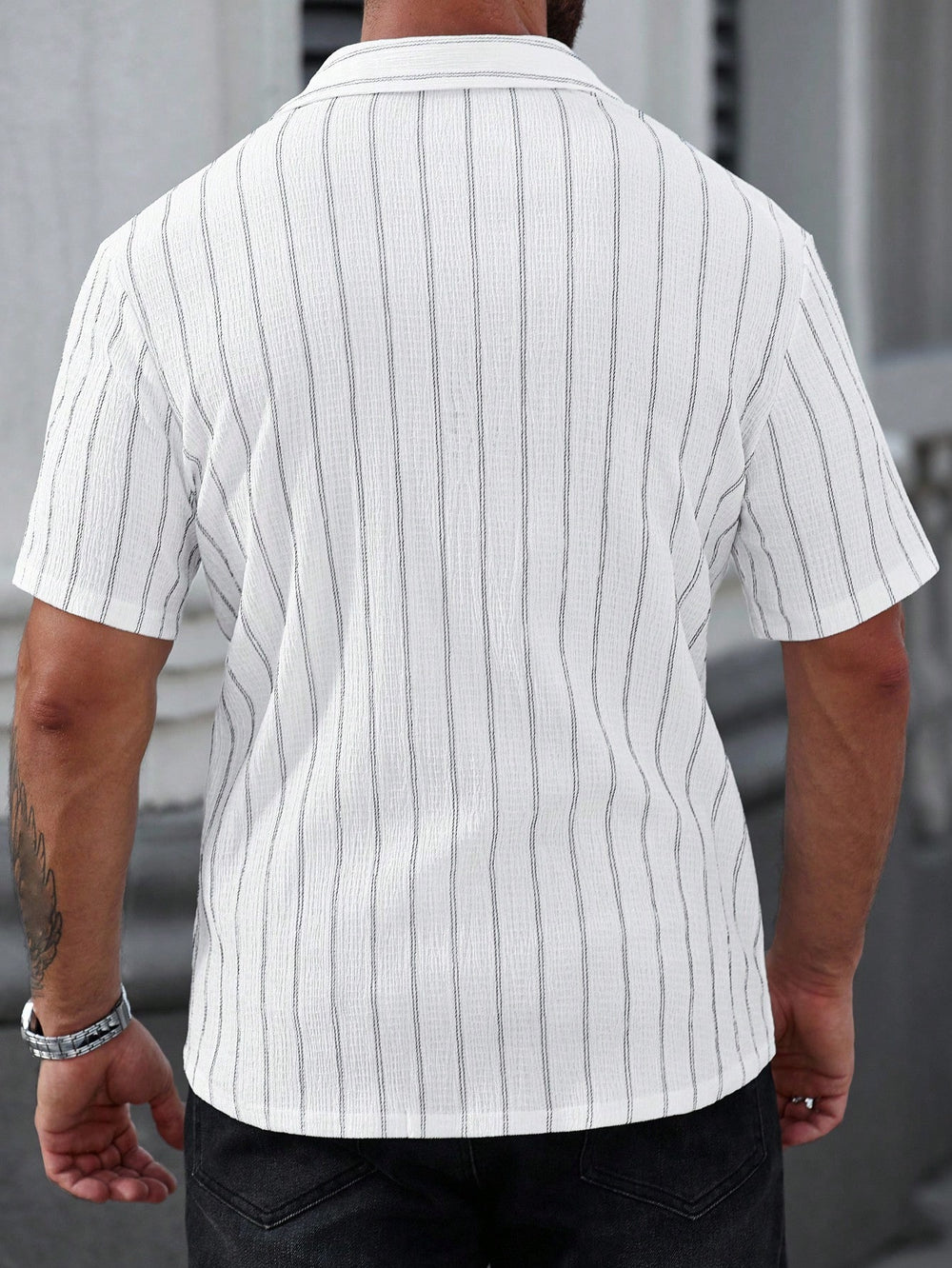 Manfinity CasualCool Men's Striped Black And White Short Sleeve Shirt
