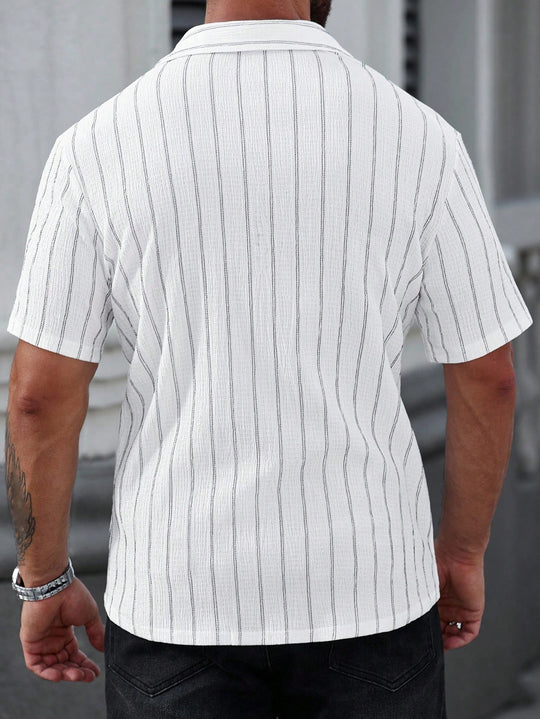 Manfinity CasualCool Men's Striped Black And White Short Sleeve Shirt